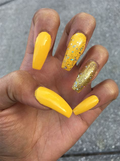 Long yellow coffin nails